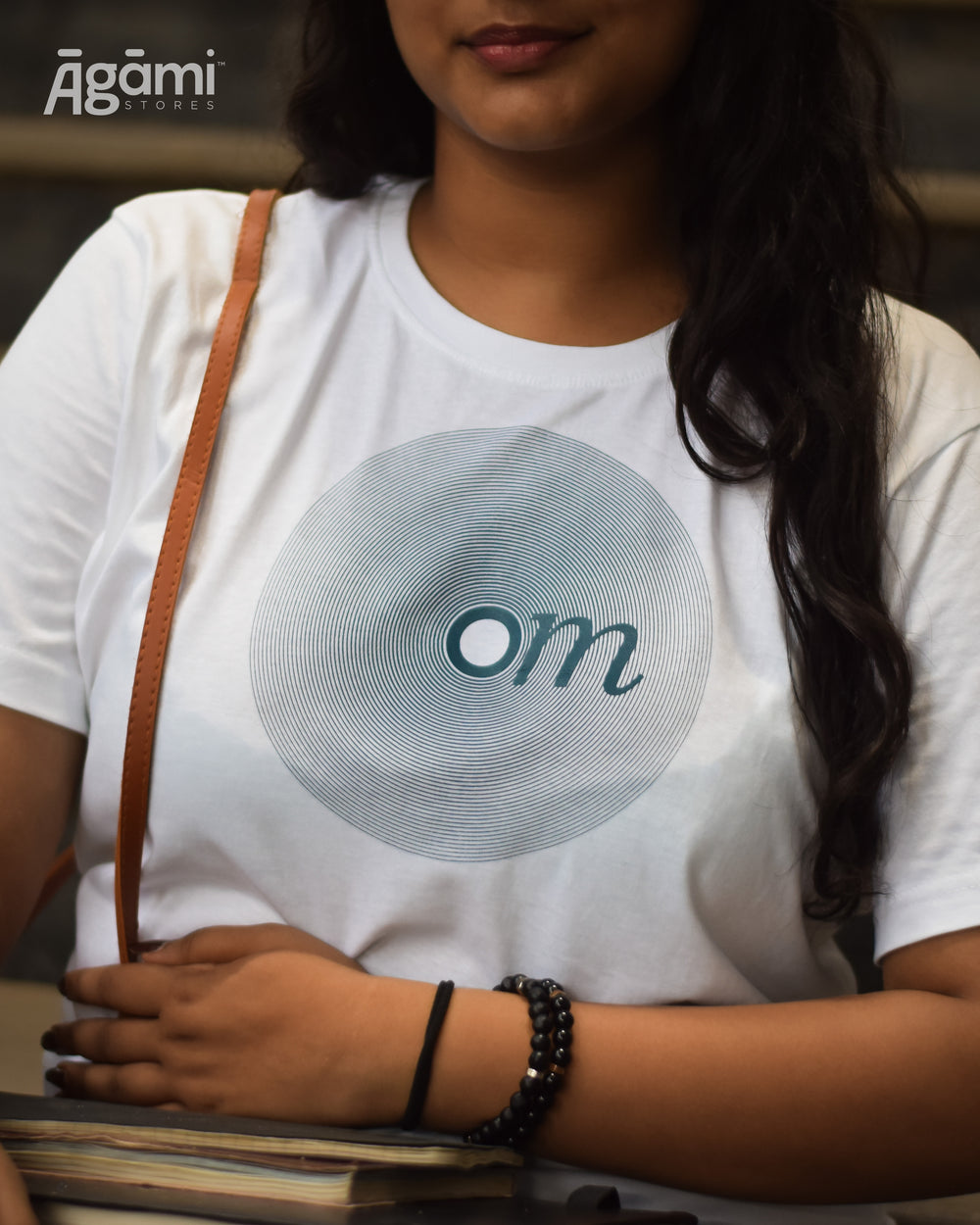 Om Vibes Tshirt - White