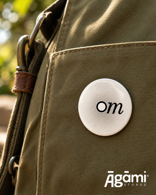 Om Vibes | Pin Badge + Magnet